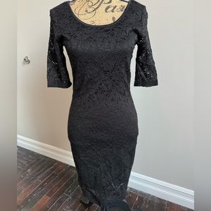 Fitted Quarter Sleeve Dress
